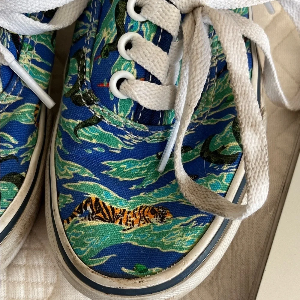 Vans kids vibrant